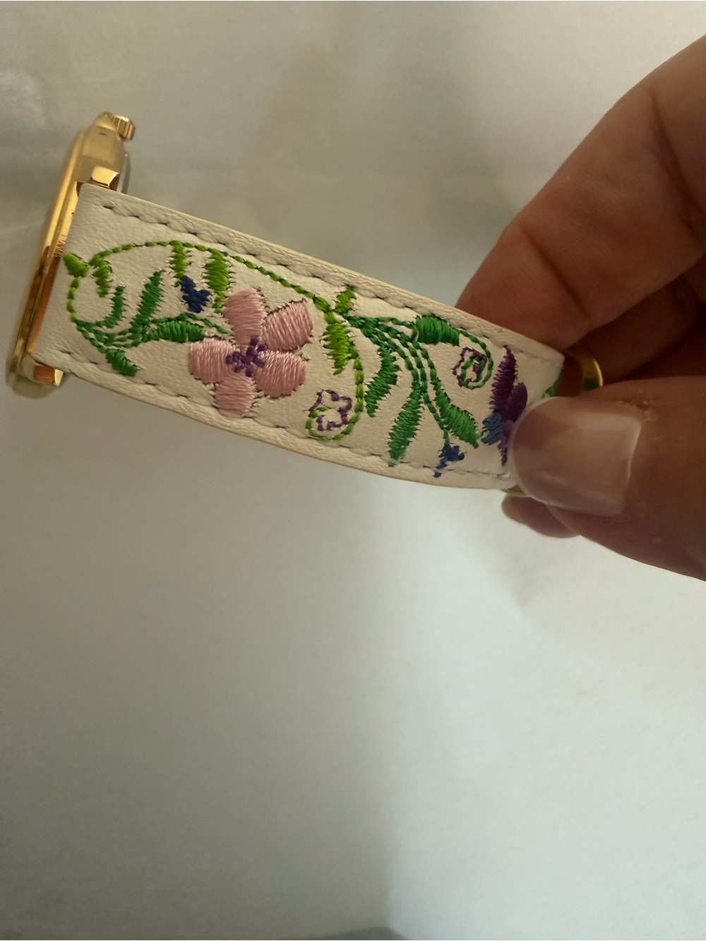 Pedre Kids White Watch with Floral Embroidered Strap NWOT - Picture 5 of 6